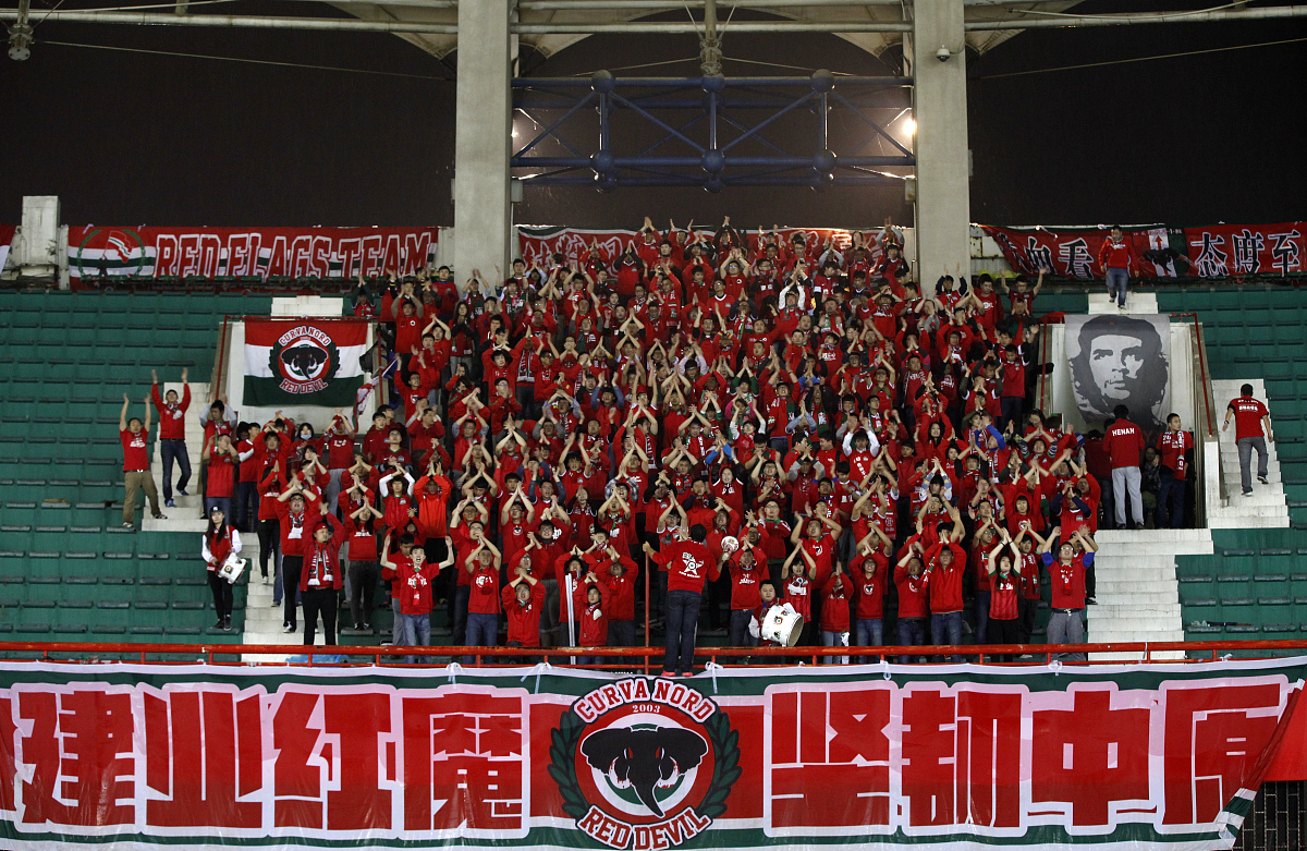 爱游戏体育-转会期广州队备战国王杯，再遭质疑细节曝光，压力陡增，数据趋势出现新变化的简单介绍-爱游戏体育