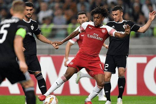 关于赛前阿贾克斯止住颓势——欧冠节点到来，赛场秩序良好，医务组通报恢复的信息